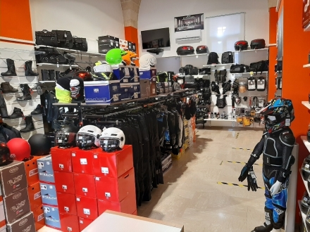 FOTO NEGOZI - OUTLETMOTOSTORE