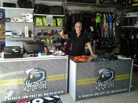 ¿Quieres abrir tu propia tienda ...? - OUTLET MOTOSTORE 