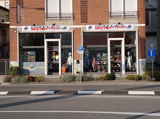  - OUTLET MOTOSTORE 
